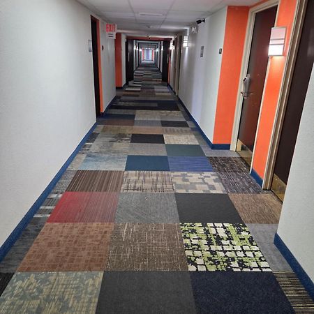 Red Carpet Inn Gibbstown Экстерьер фото